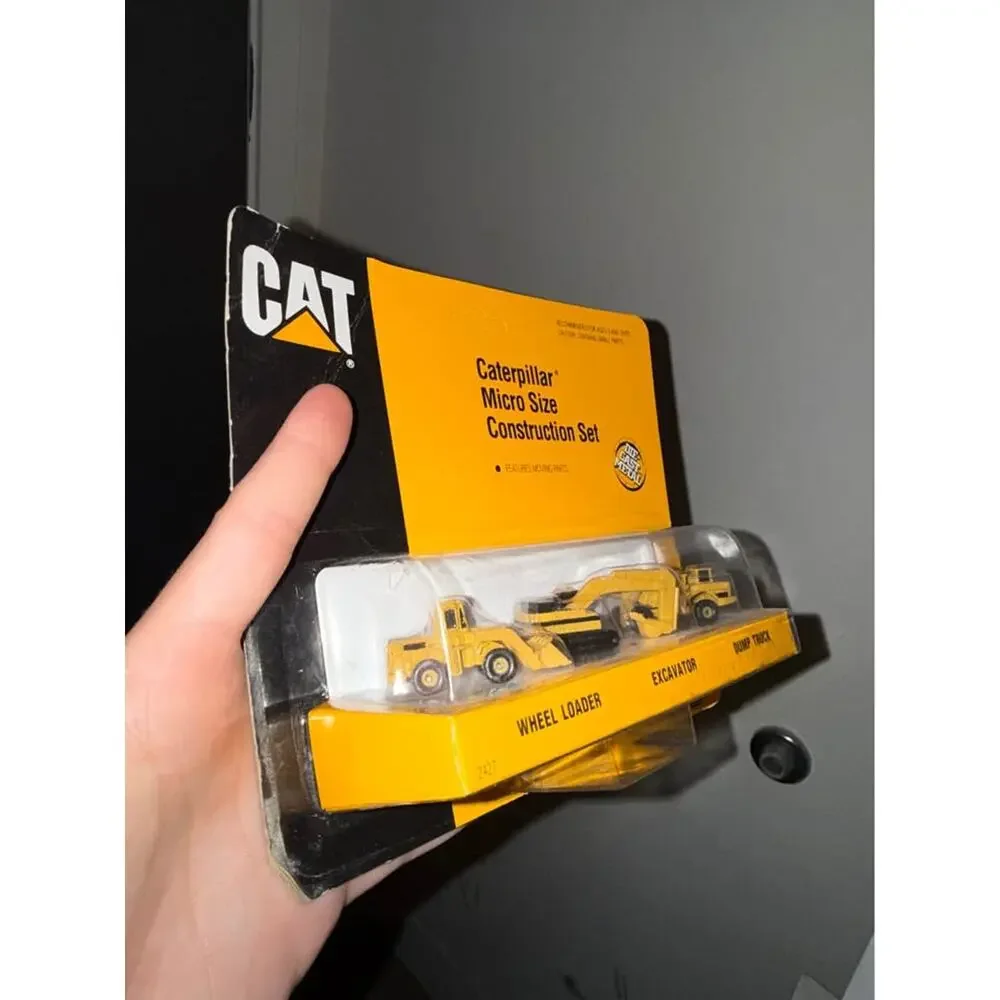 ERTL Caterpillar Micro Size Construction Set